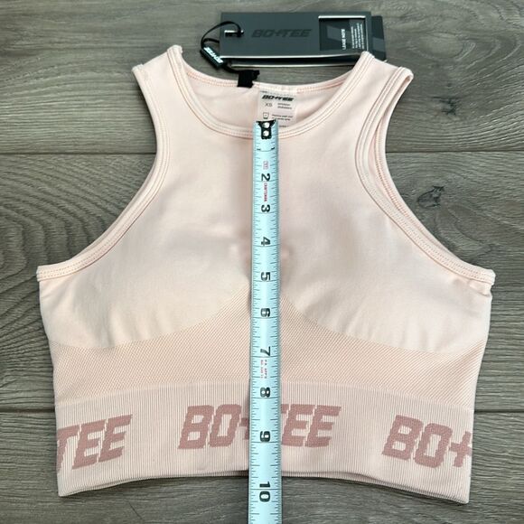Bo + Tee Knockout Seamless Racerback Crop Top Sports Bra‎ In Peach Size XS - Picture 6 of 9